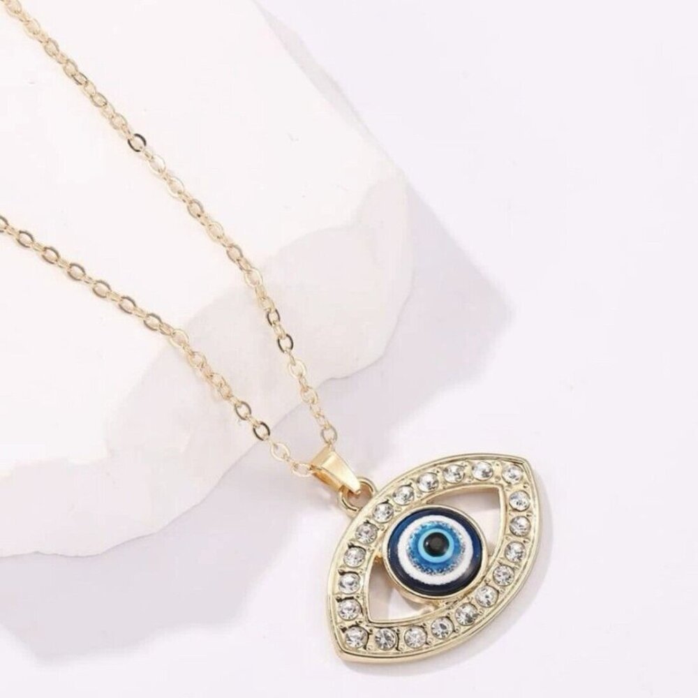 Beautiful Rhinestone Decor Evil Eye Pendant Necklace For Women
